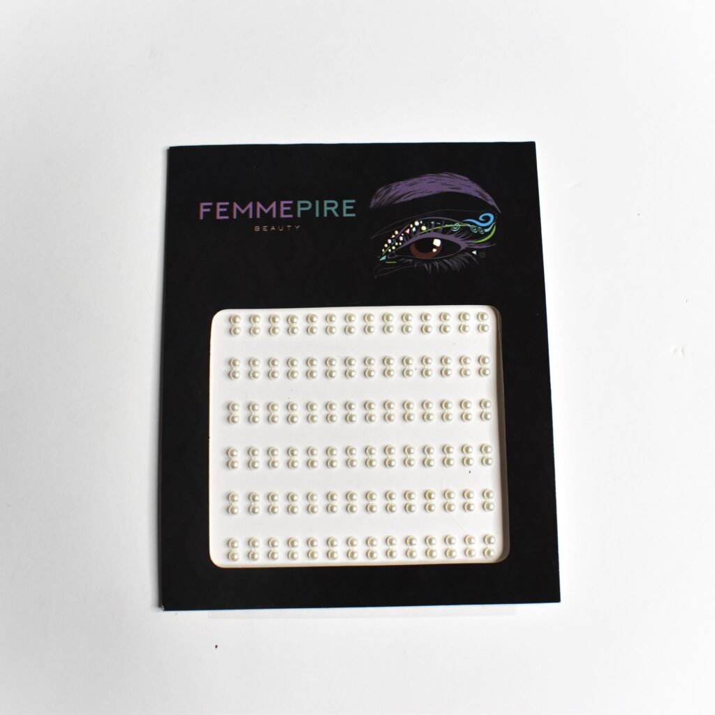 Mini FEMME Pearls 1.JPG
